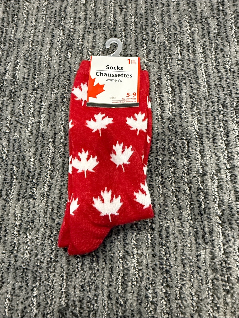 Greenbrier International Maple Leaf Print Socks Red & White Size 5-9